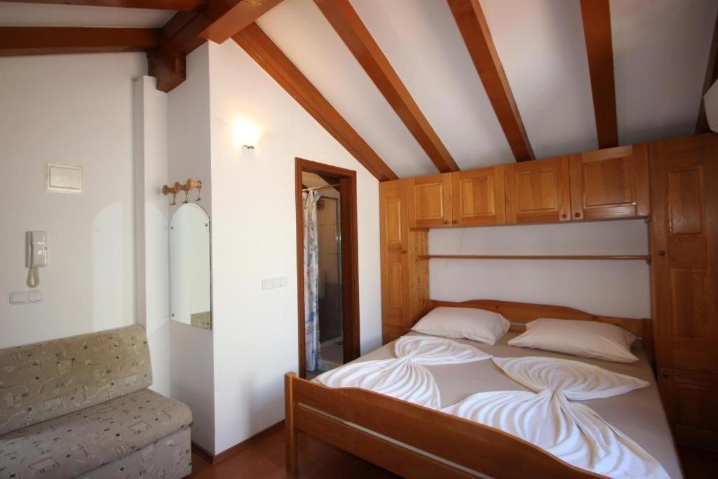 Lovely Studio Apartments Mali Raj Vrsar Eksteriør bilde