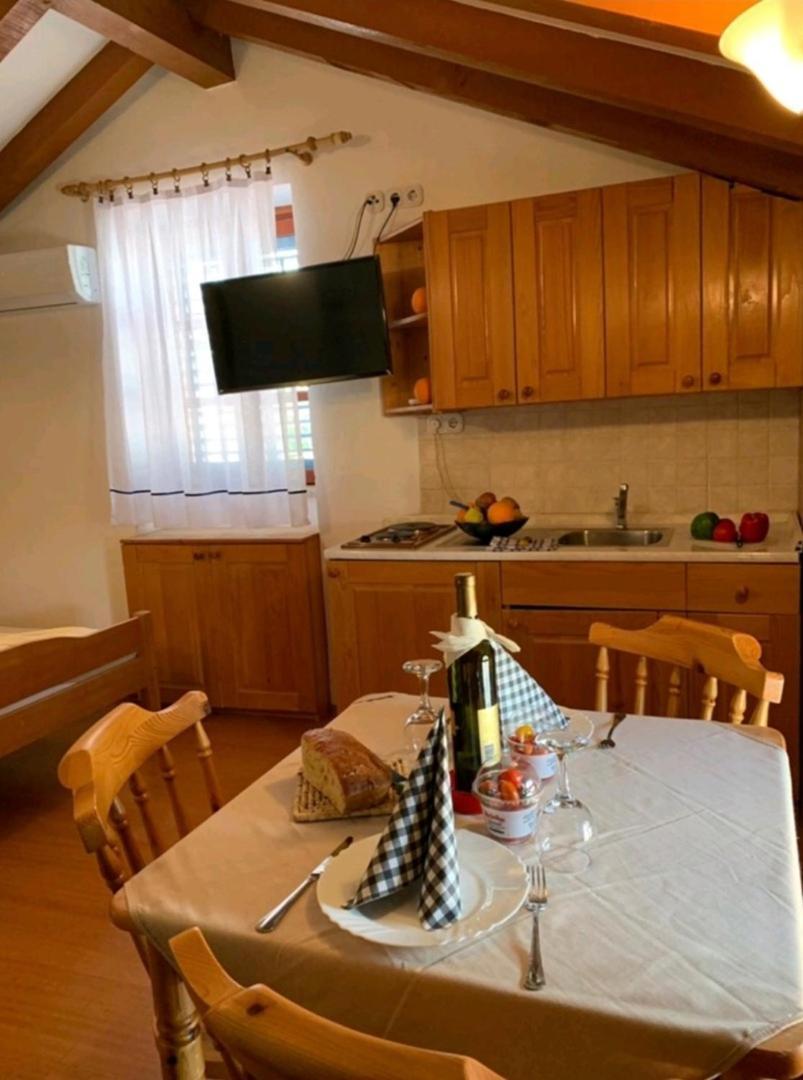 Lovely Studio Apartments Mali Raj Vrsar Eksteriør bilde